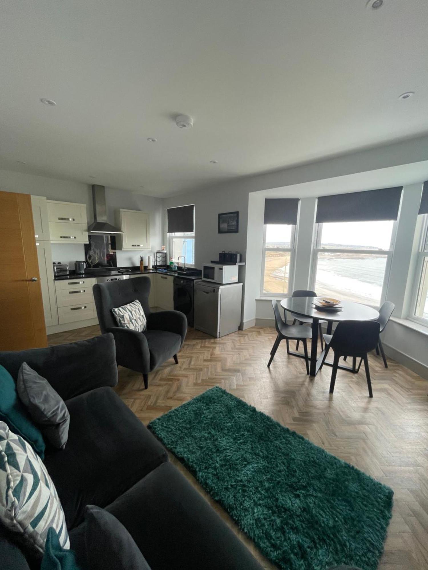 Superb 2 Bedroom Sea View Flat Scarborough Exterior foto